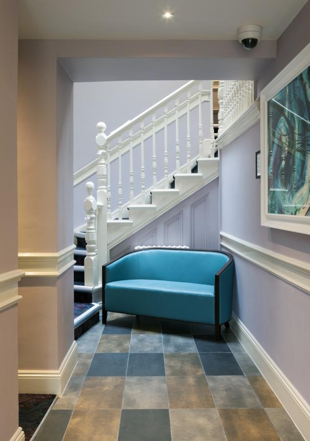 The Queen'S Head Wetherspoon Hotel Тависток Екстериор снимка